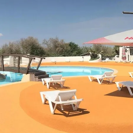 Mobil Confortable Avec Terrasse - 6 Pers. - Api-1-52-2169 * Lattes