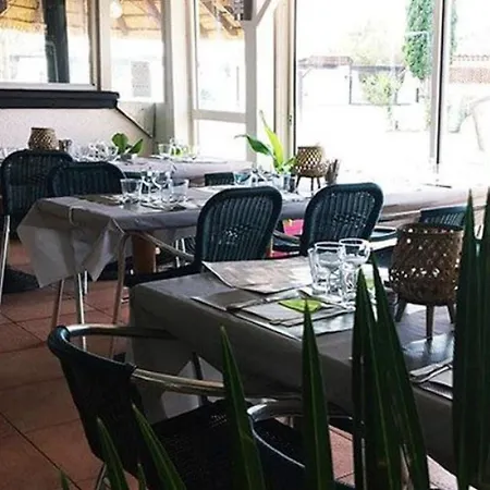 Kemp Mobil Confortable Avec Terrasse - 6 Pers. - Api-1-52-2169